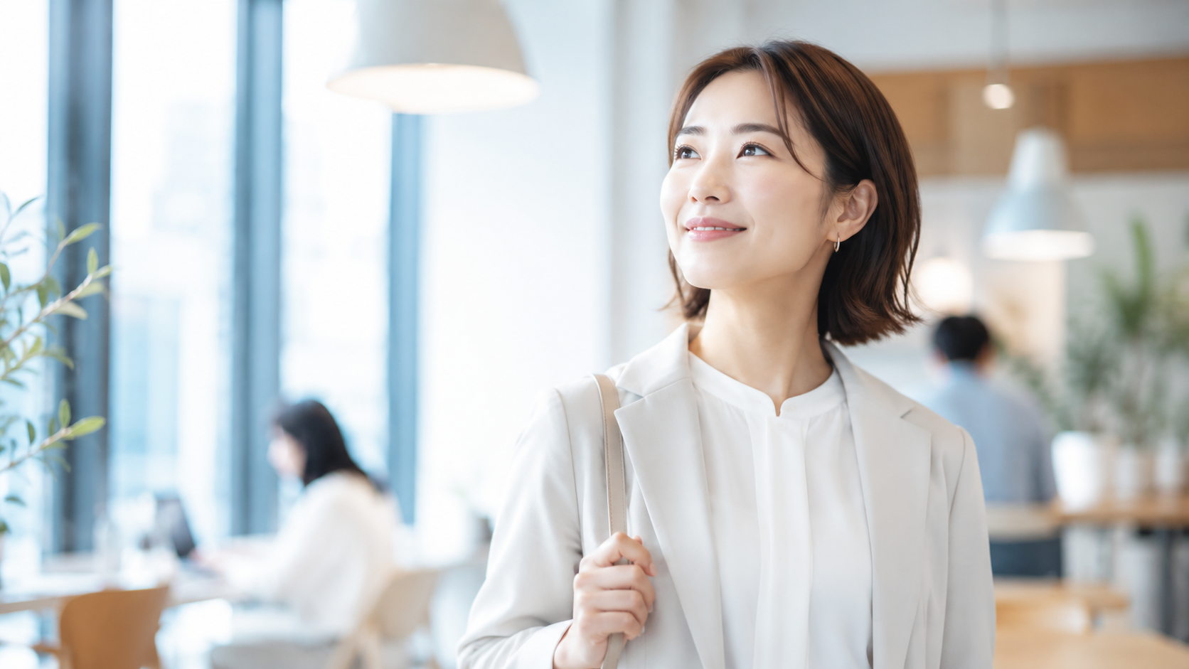 前向きな表情の会社員